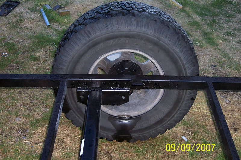 Picture of the axle where it meets the frame